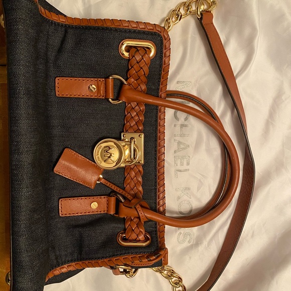 Michael Kors Handbags - MK purse